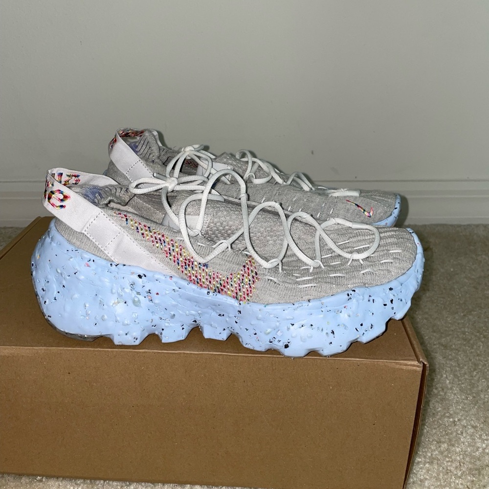 Nike Space Hippie 04